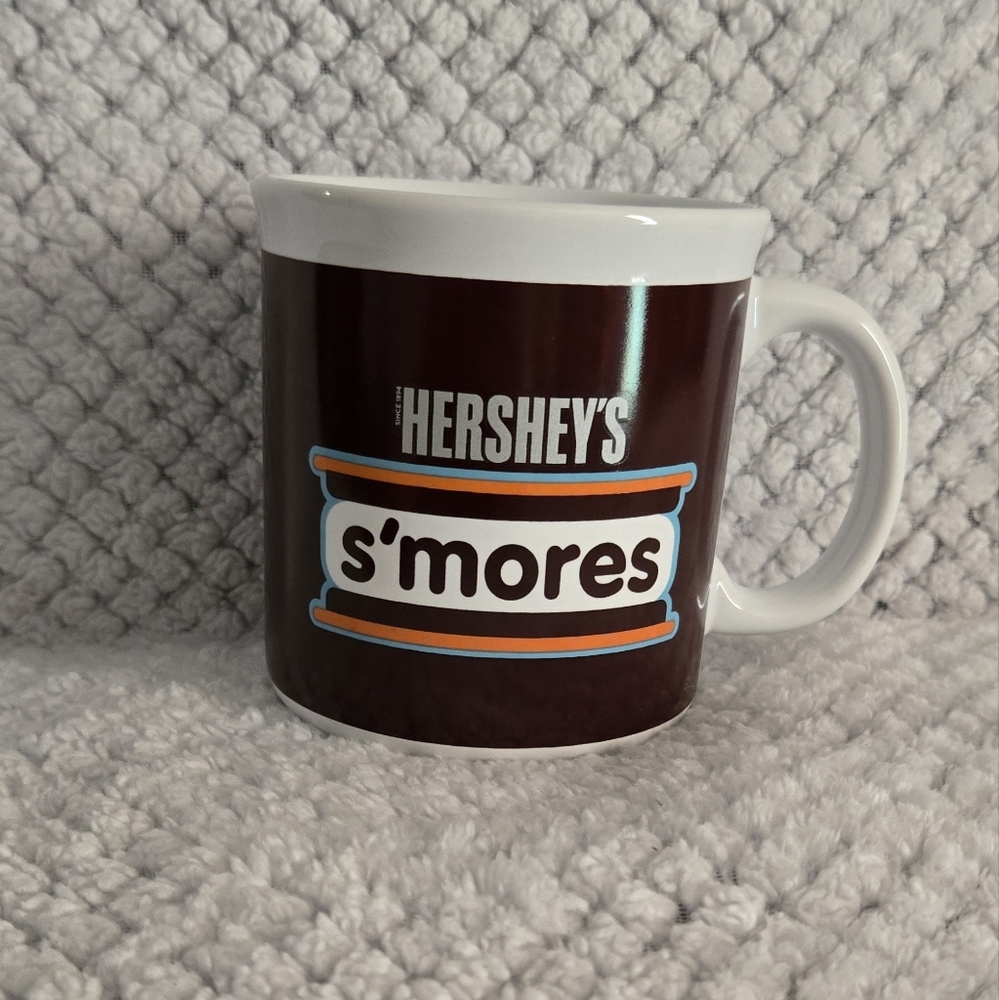 Hershey's S'mores Mug - Brown and White - Picture 2 of 3